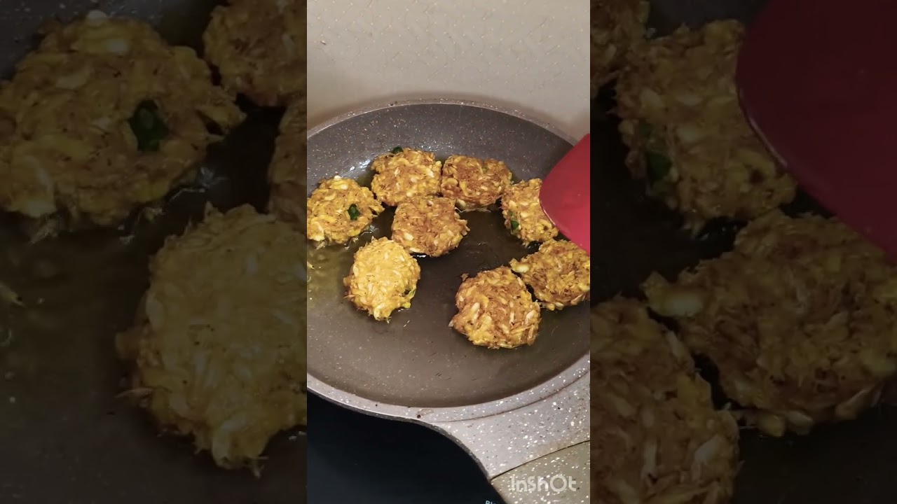 চিংড়ি মাছের বড়া দিয়ে আলু পটল এর রেসিপি