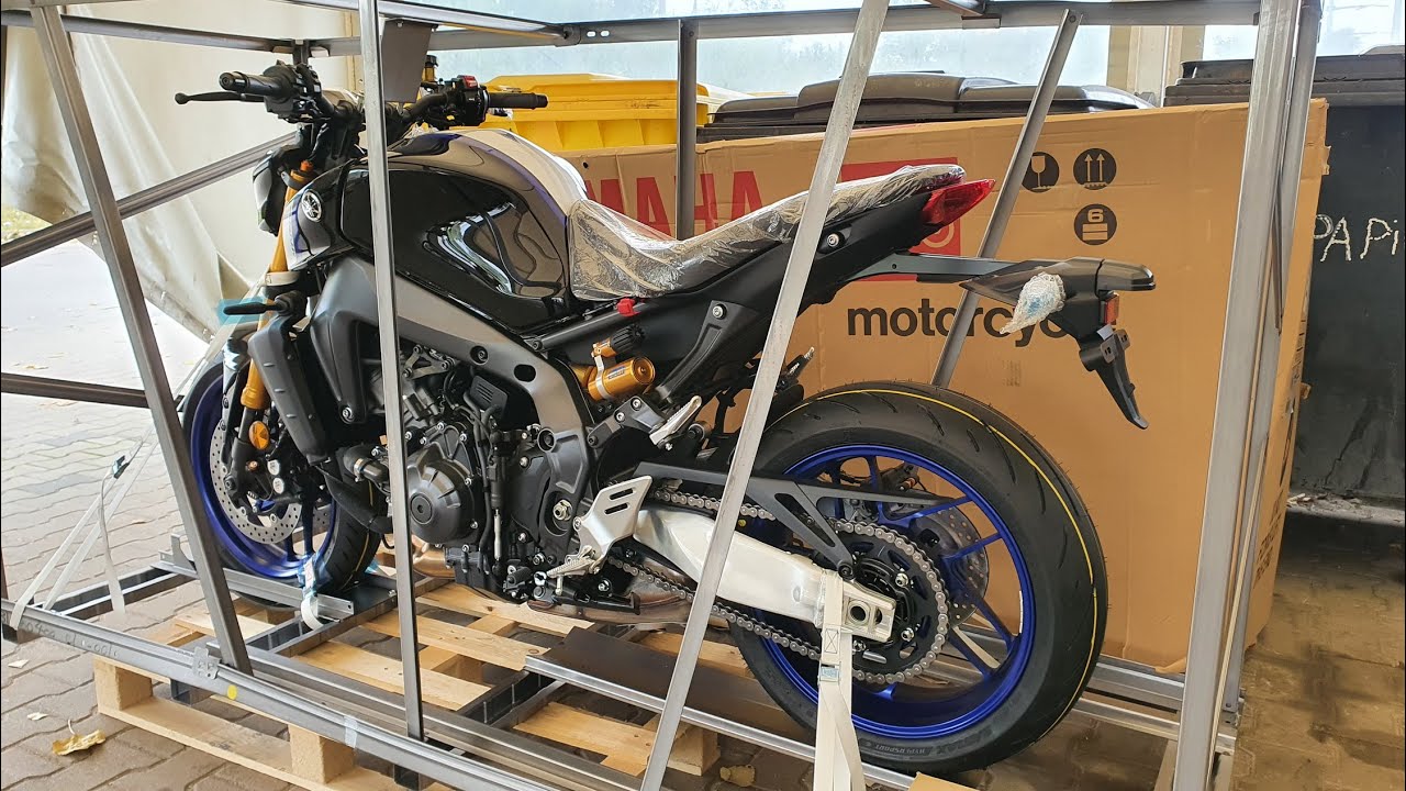Montujemy Akrapa do naszej nowej dziewiony! Akrapovic S-Y9R12-APC Yamaha MT-09/FZ-09 2021
