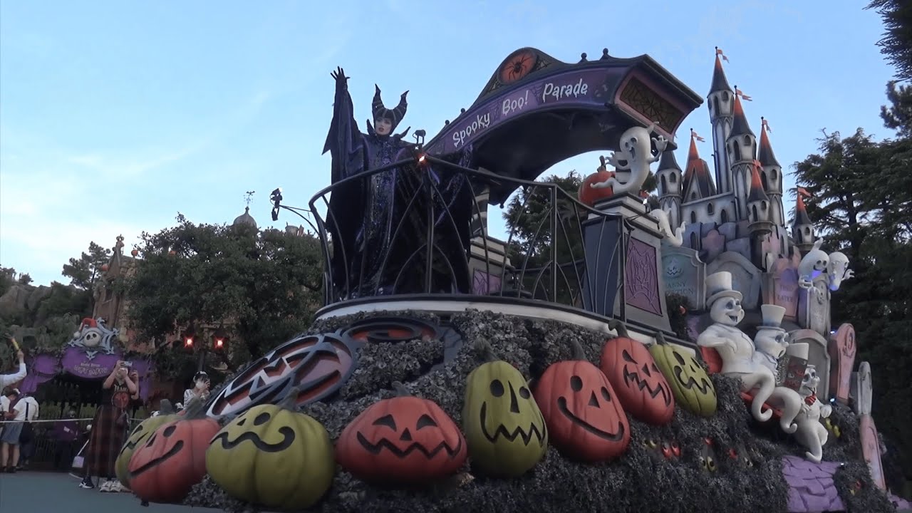 2022/09/14　ザ・ヴィランズ・ロッキン・ハロウィーン　スニーク　ホーンテッドマンション門付近