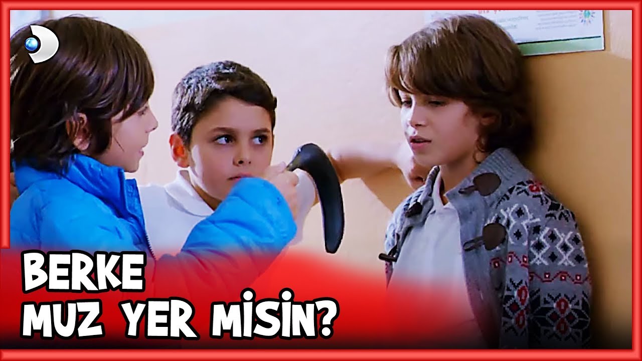Mehmetcan Zengin &Ccedil;ocuğunun Babasının Arabasını Bozdu - K&uuml;&ccedil;&uuml;k Ağa 32. B&ouml;l&uuml;m