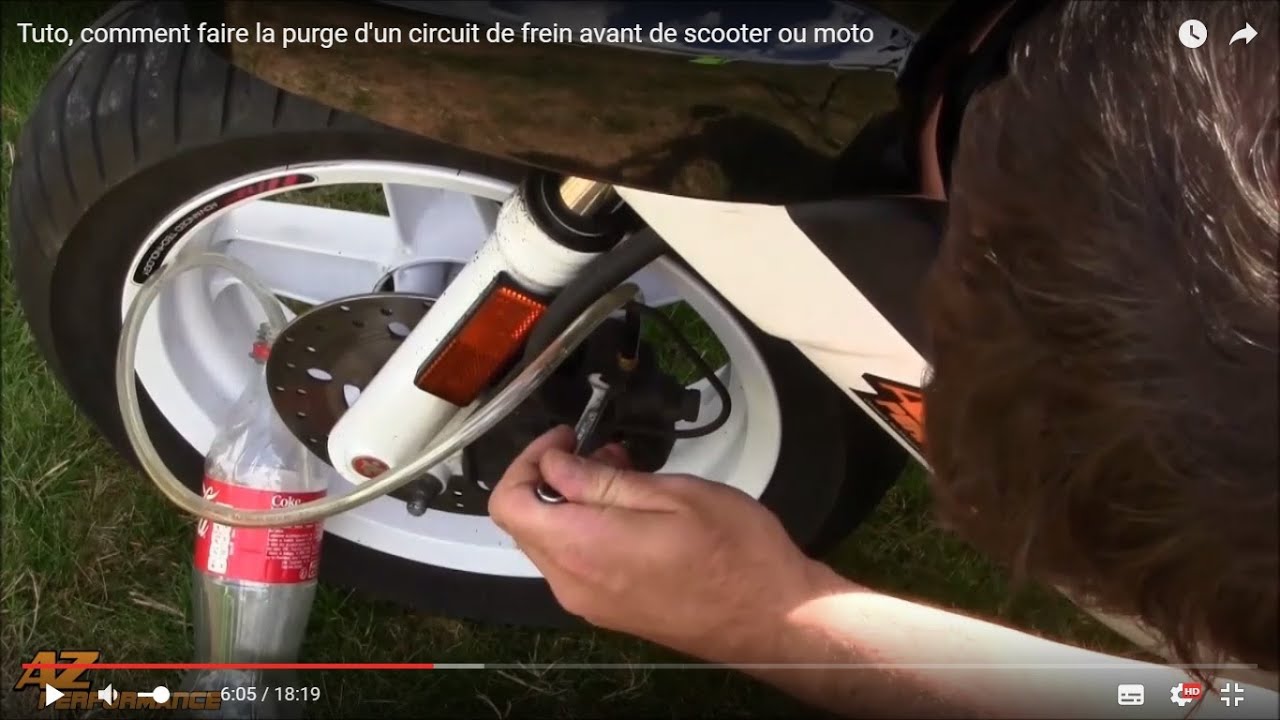 Tuto Effectuer la purge d'un circuit de frein avant de scooter / moto