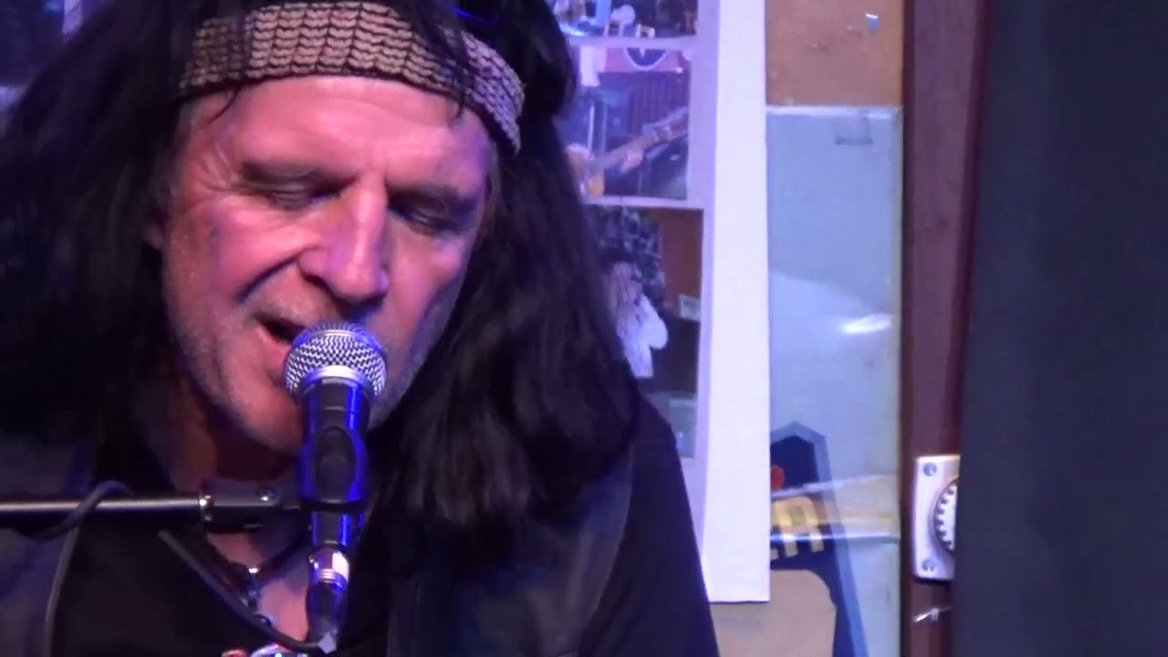 Claude Bourbon  Did somebody make a fool out of you   Tony joe White -TOOGENBLICK  2 - 11  - 25