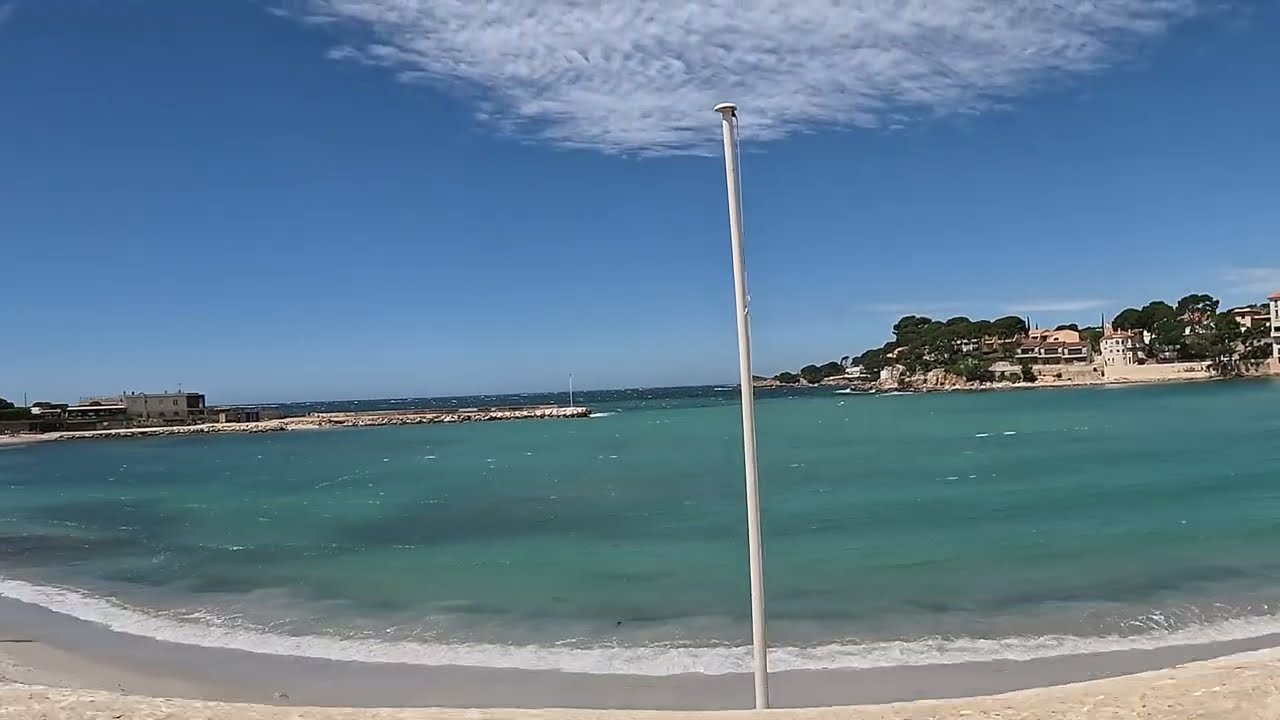 BANDOL 🇫🇷 De la plage de Renécros à la place du marché