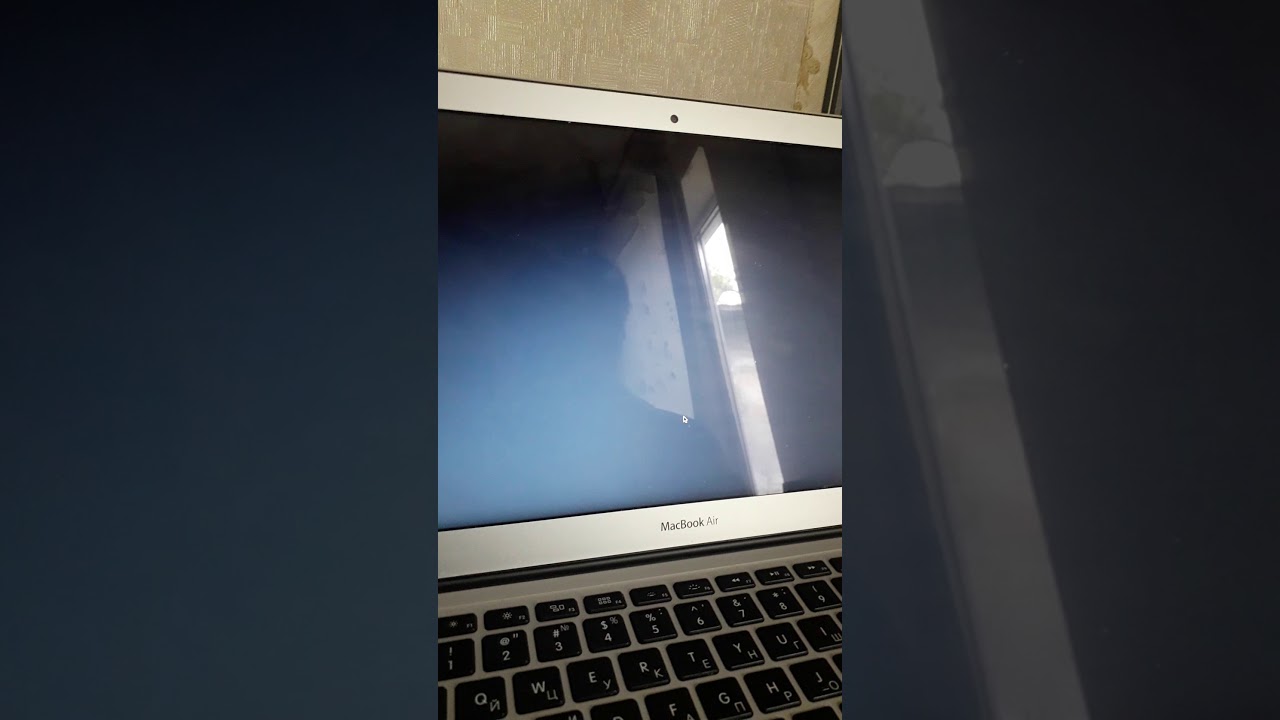РЕШЕНО! Macbook не загружается, при запуске горит яблоко и ничего не происходит