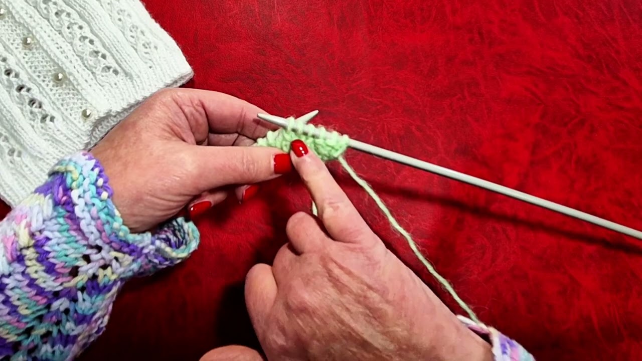 Hermoso patrón de un punto fantasía calado, muy sencillo