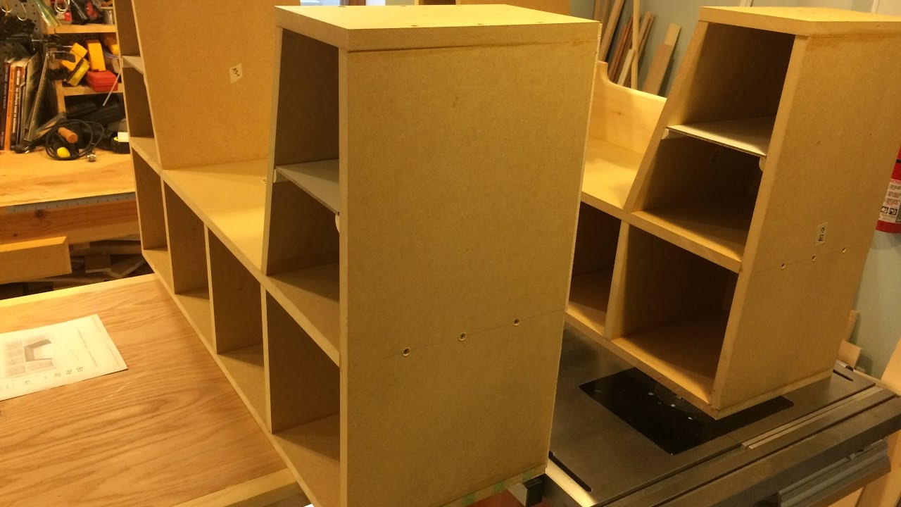 Simple DIY Kids Bookcase with Reading Nook