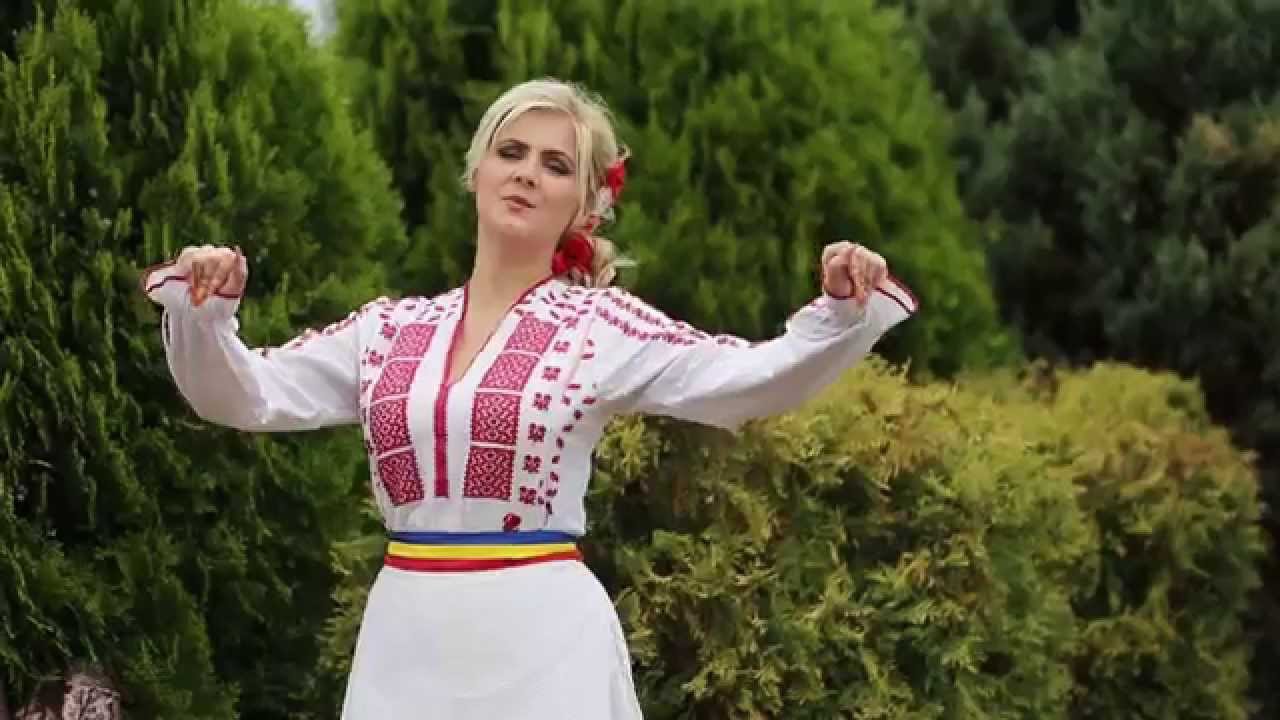 Sabina Leonte Alb: (Bihor) -"In sat mandrutele toate"