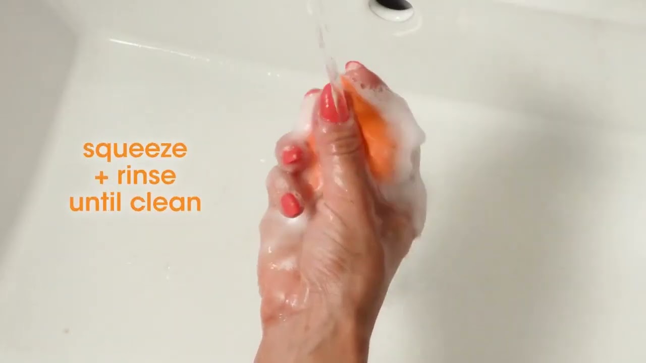 Real Techniques Miracle Complexion Sponge, Makeup Blender for Liquid and Cream Foundation