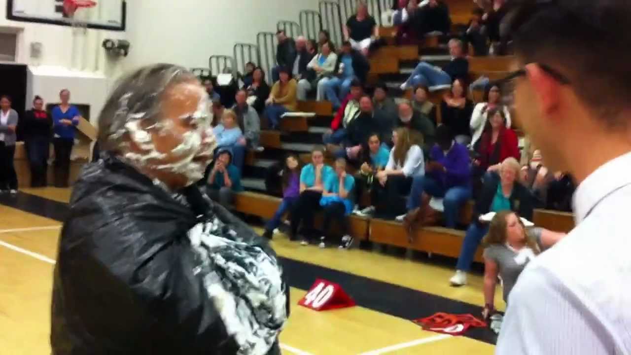 MR. Z--DAN ZEILINGER GETS PIE IN FACE].MOV