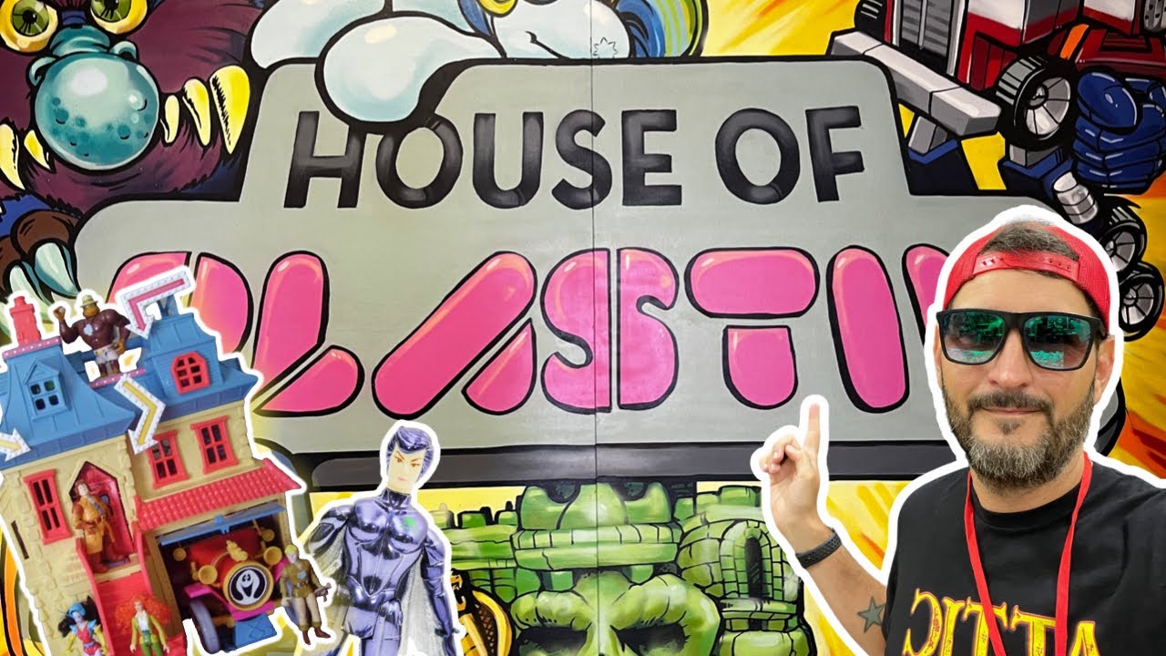 Toy Hunting at The House of Plastik Cincinnati, Ohio (Vintage Toy Hunt)