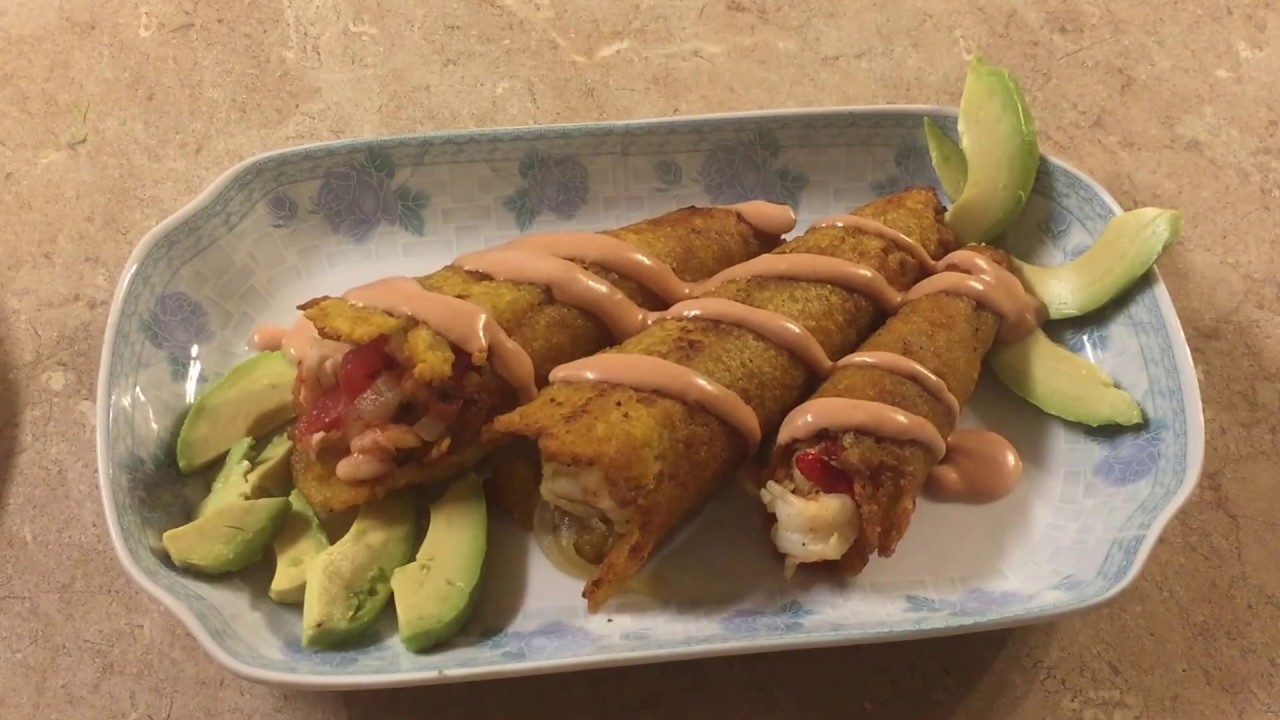 Conos De Platano Verde Relleno Camarones Y Ceviche