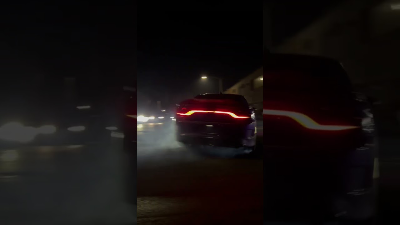 Tuned srt 392 shooting flames🔥🔥🏴&zwj;☠️🥷🏽