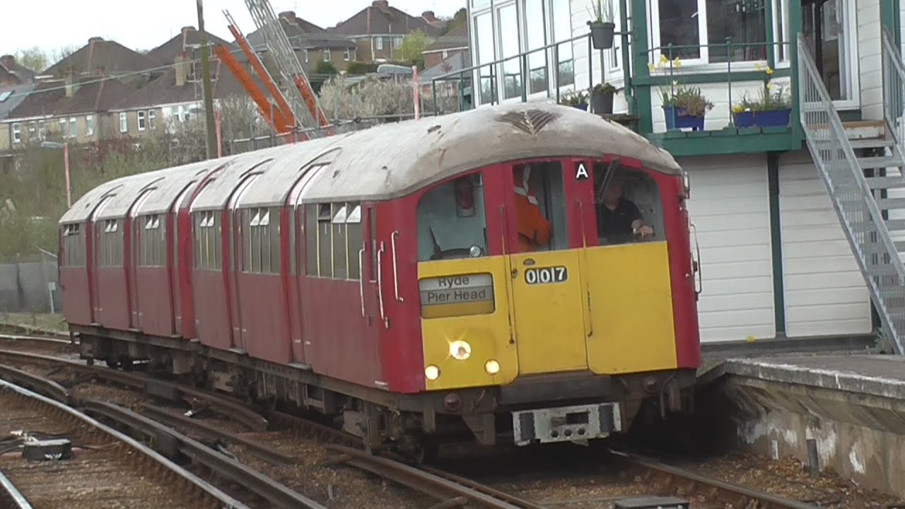 Island Line Trains - London Underground 1938 Stock On The Isle Of Wight - Monday 13th April 2015