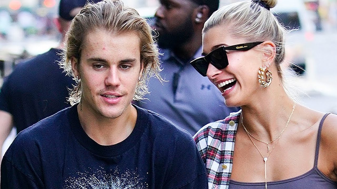 Hailey Baldwin Showing Off Justin Bieber’s Engagement Ring! | Hollywire