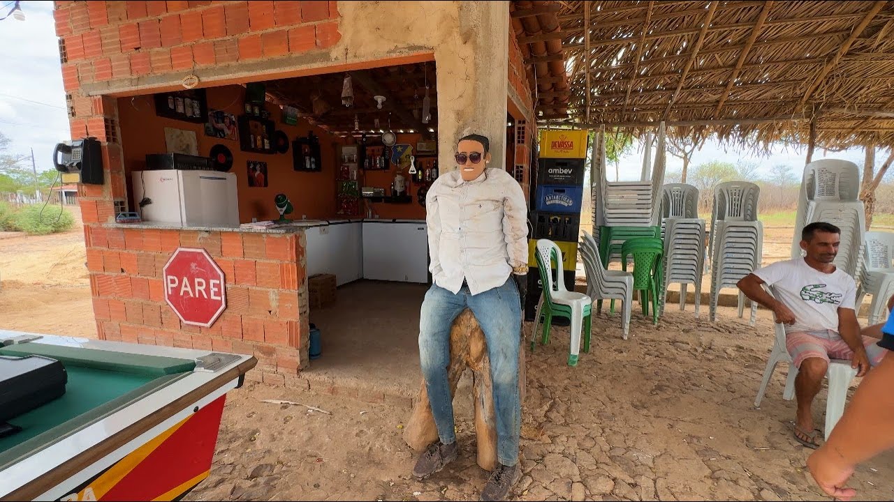 BAR PRA LÁ DE INUSITADO TEM DESPERTADO CURIOSIDADE DE MORADORES E VISITANTES DE PACUJÁ NO CEARÁ