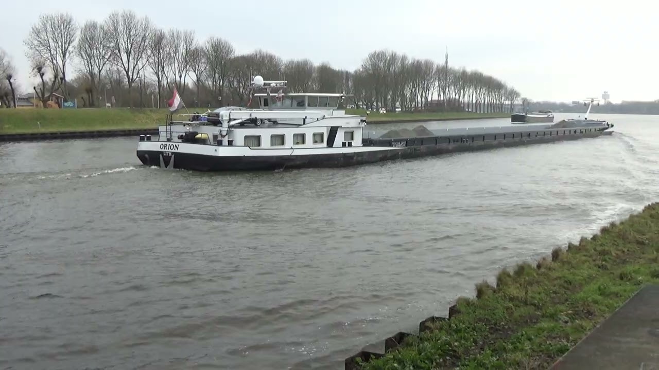 Binnenvaartschip Orion Amsterdam op het Rijnkanaal