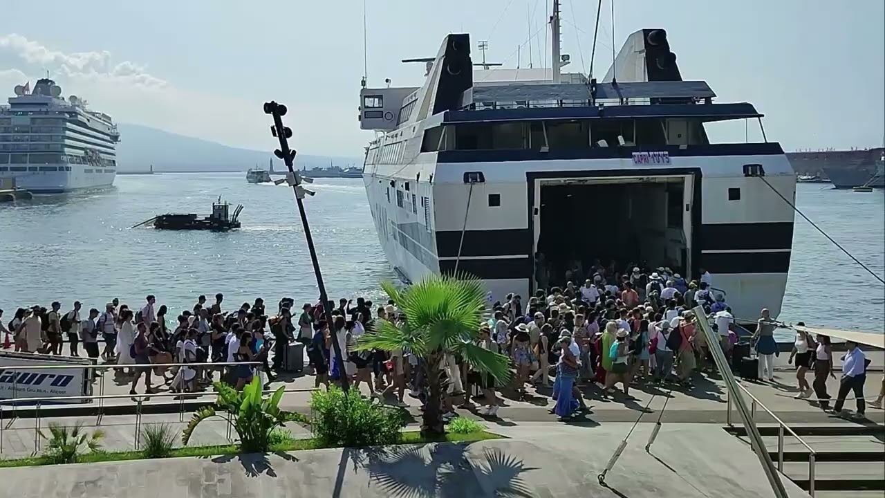 Napoli - Nuova stazione marittima Molo Beverello