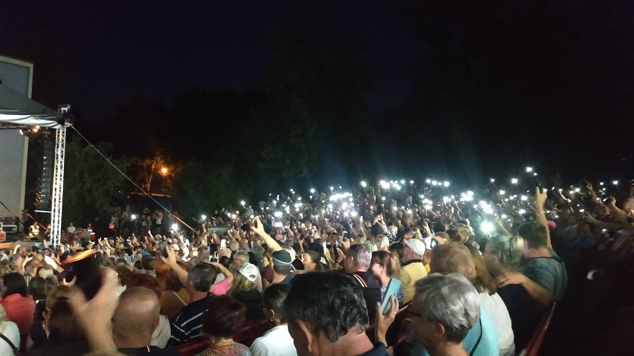 NOHAVICA - MNĚ SNAD JEBNE 1 a 2 .. (Amfiteatr poruba 30.7.2021)