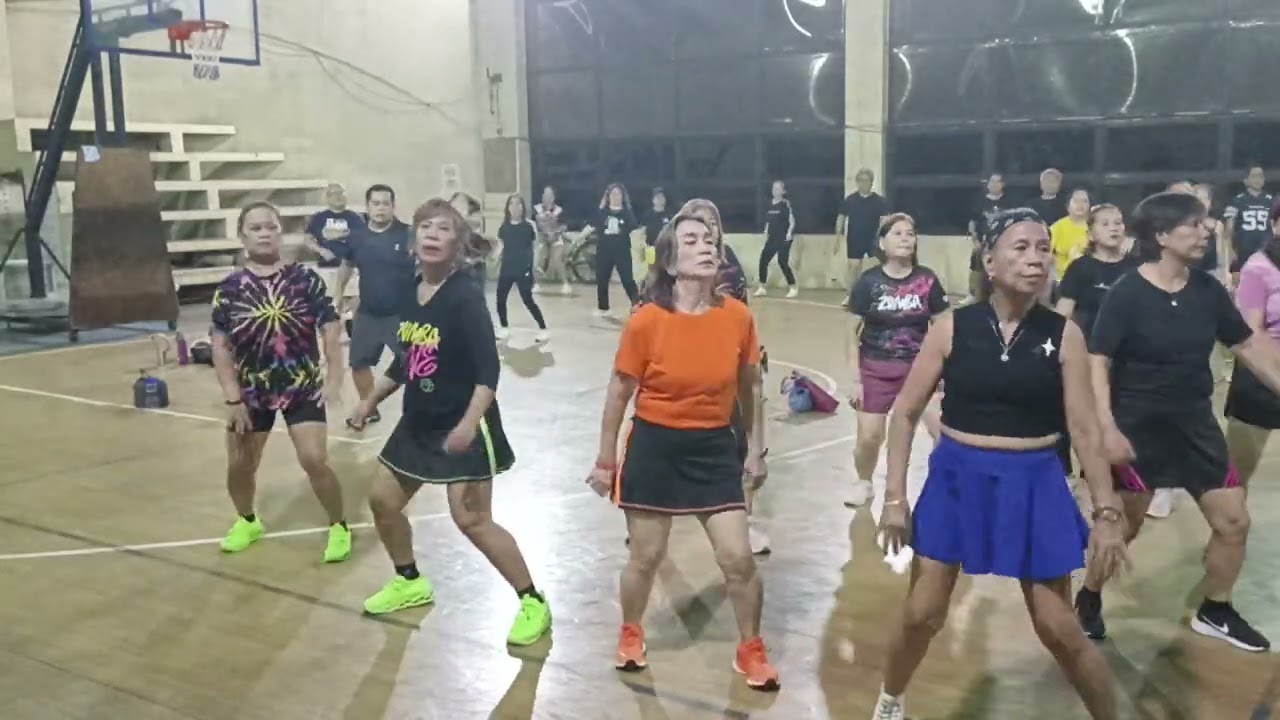 @knlphysicalfitness1425 Friday zumba with ZIN Randy. Music belongs to the rightful owner 