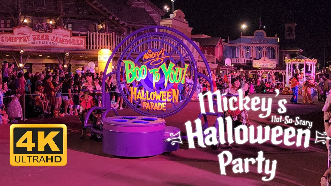 Headless Horseman Ride & Boo-to-You Parade 🎃 | Mickey’s Not-So-Scary Halloween Party 2022 in 4K