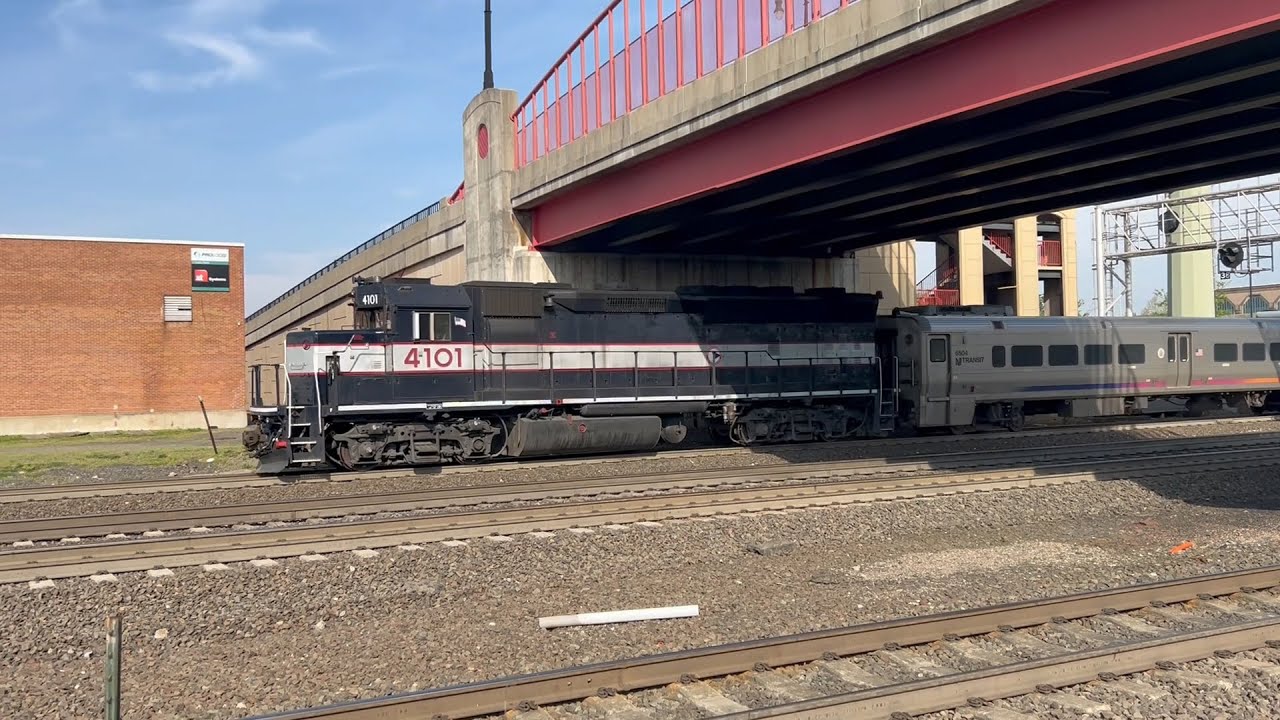 Mainline Montage: Early 2024 - Heritage Units, Long Freights and Veteran Diesels!