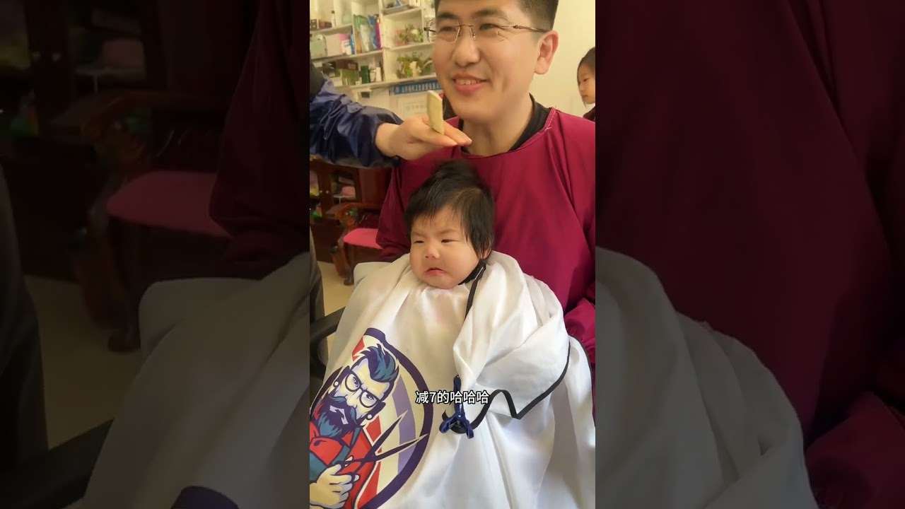 偷懶的早上，給孩子熱了剩飯，她依然吃的很開心四個月的老二，今天第一次剪胎發表現的比我預計的還要好……