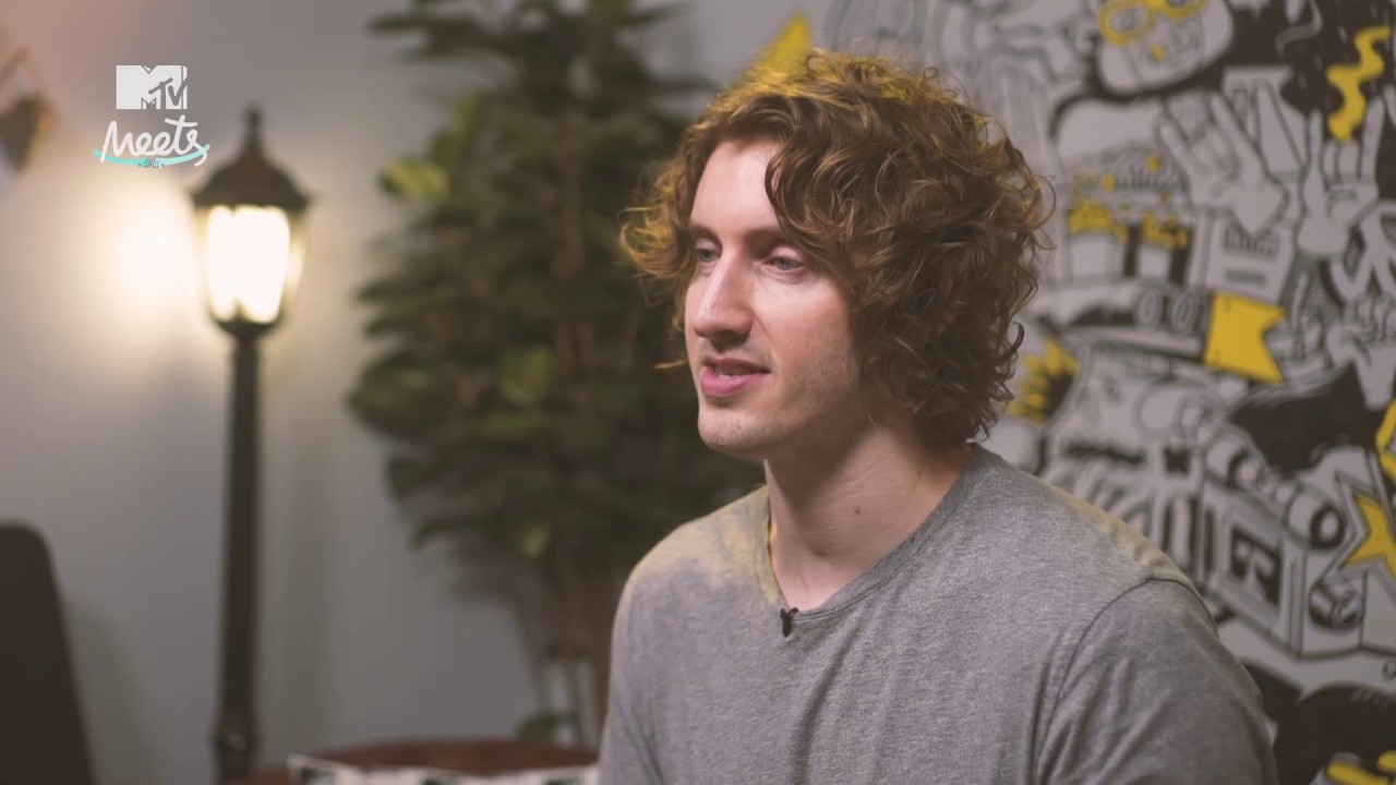Getting To Know Dean Lewis (MTV Meets)