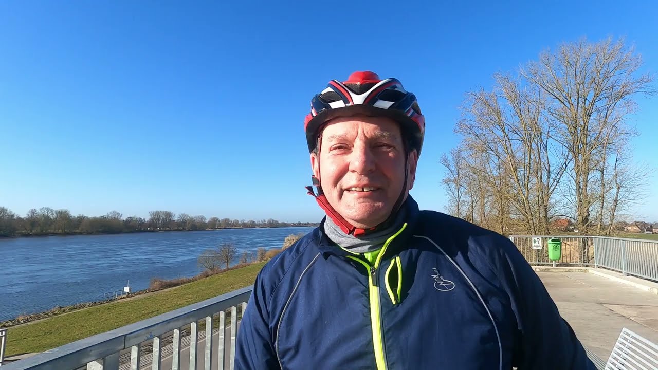 Via Trittau auf dem Bahndamm
