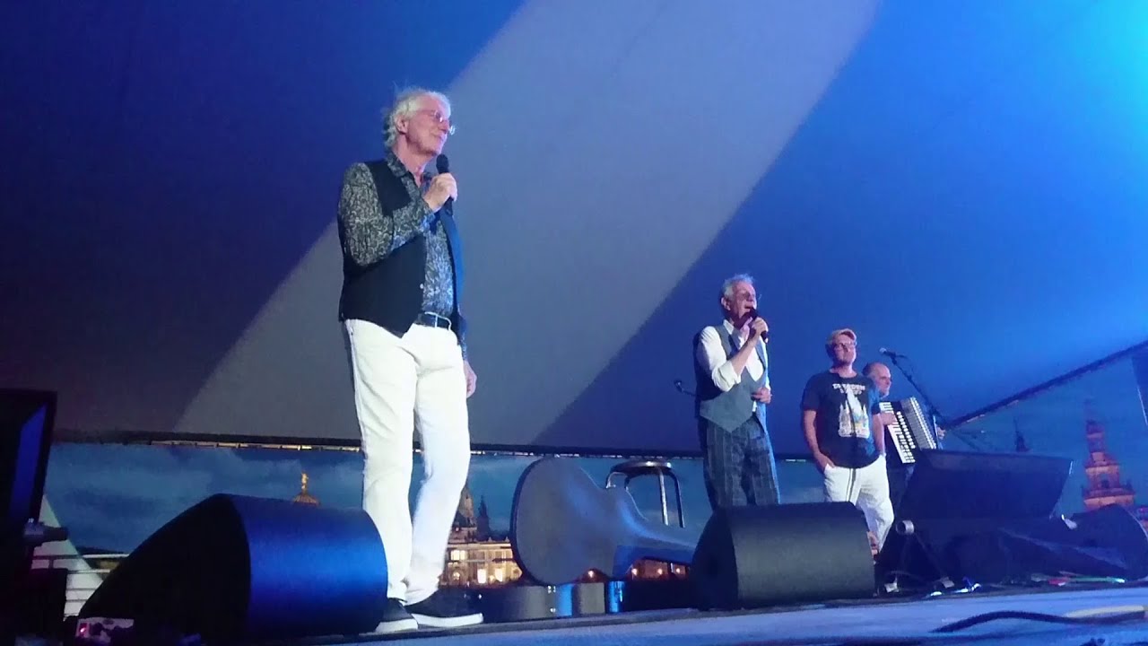 Oliver Onions feat. Bud Spencer - Banana Joe - Live in Dresden