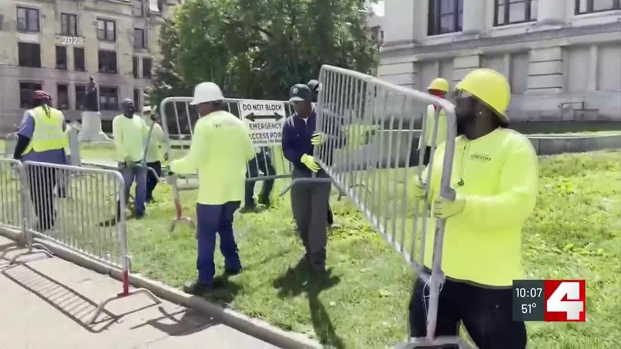 &lsquo;It&rsquo;s about time&rsquo;: Barricades removed from outside City Hall