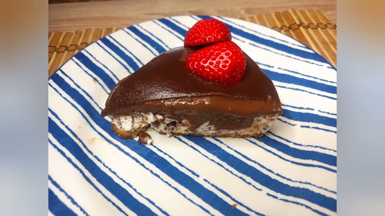 Tarta de mousse de stracciatella. Mambo cecotec.