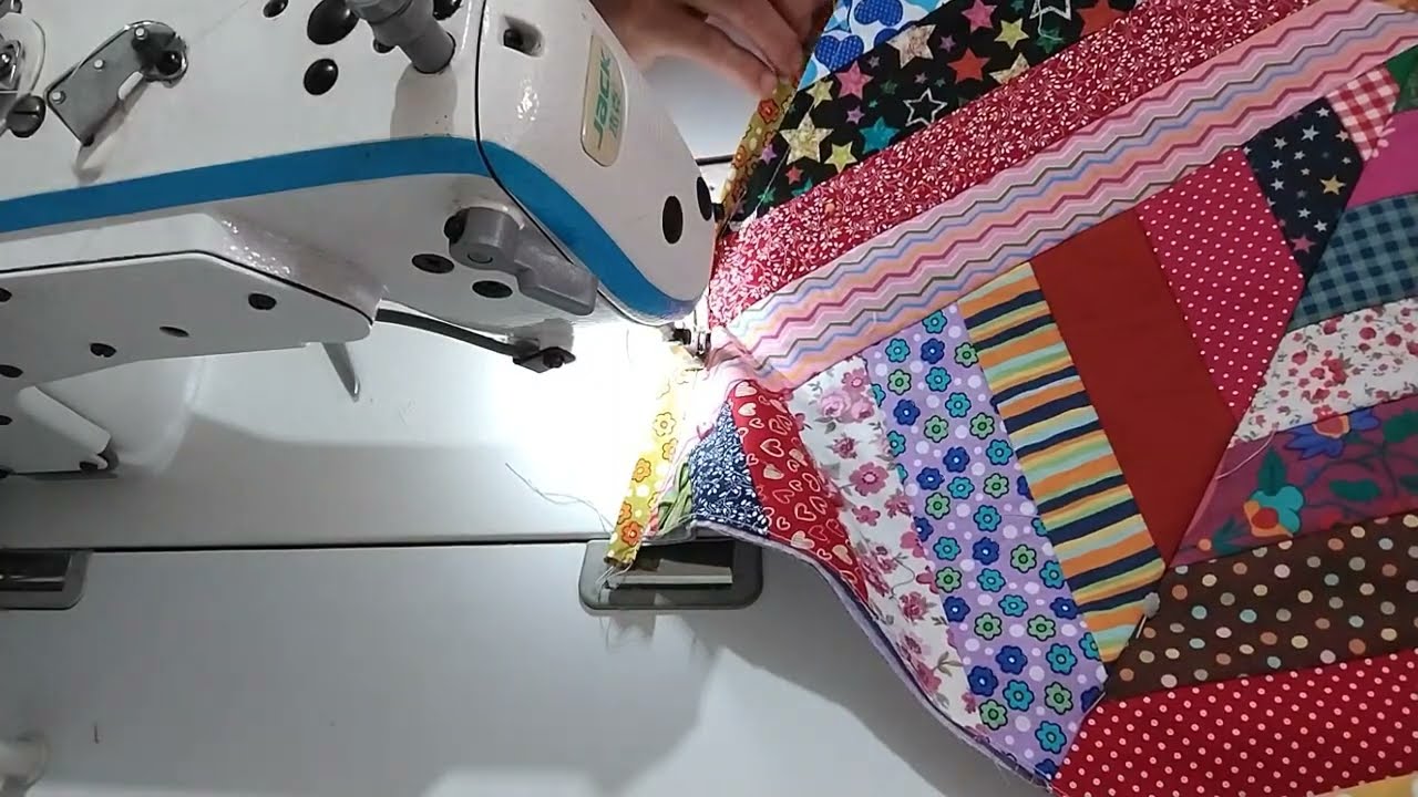 COMO FAZER LINDO TAPETE DE RETALHOS. RECICLAGEM DE PEDAÇOS DE FAIXAS.