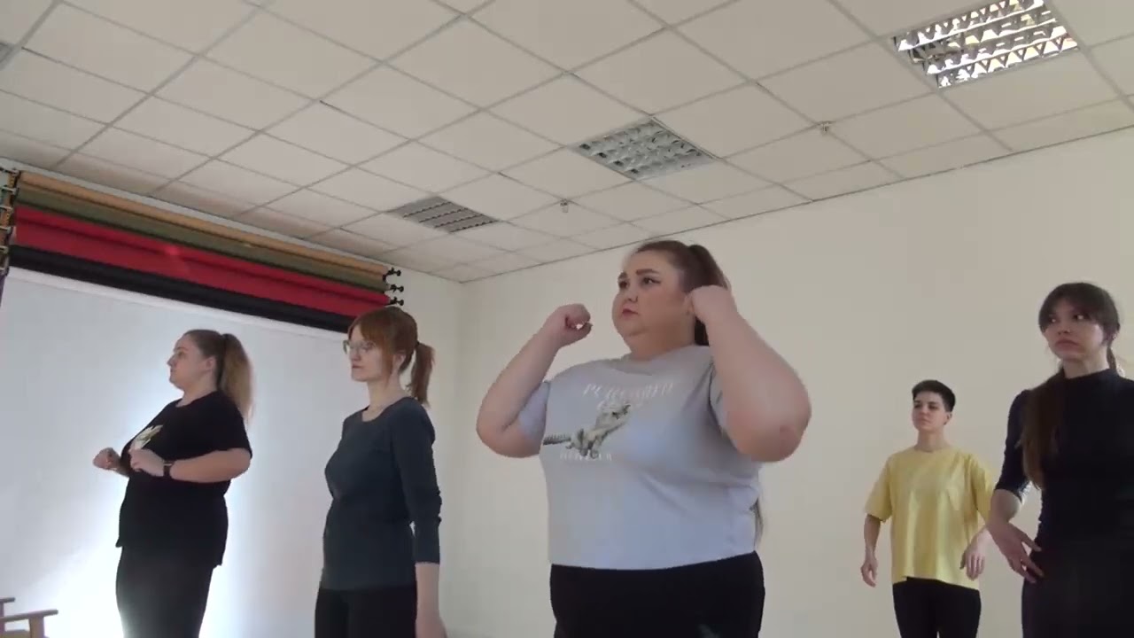 Танец под французскую песню