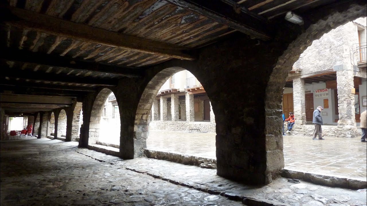 La Vall del Bastareny: Bagà, Sant Llorenç prop Bagà i santuari de Paller