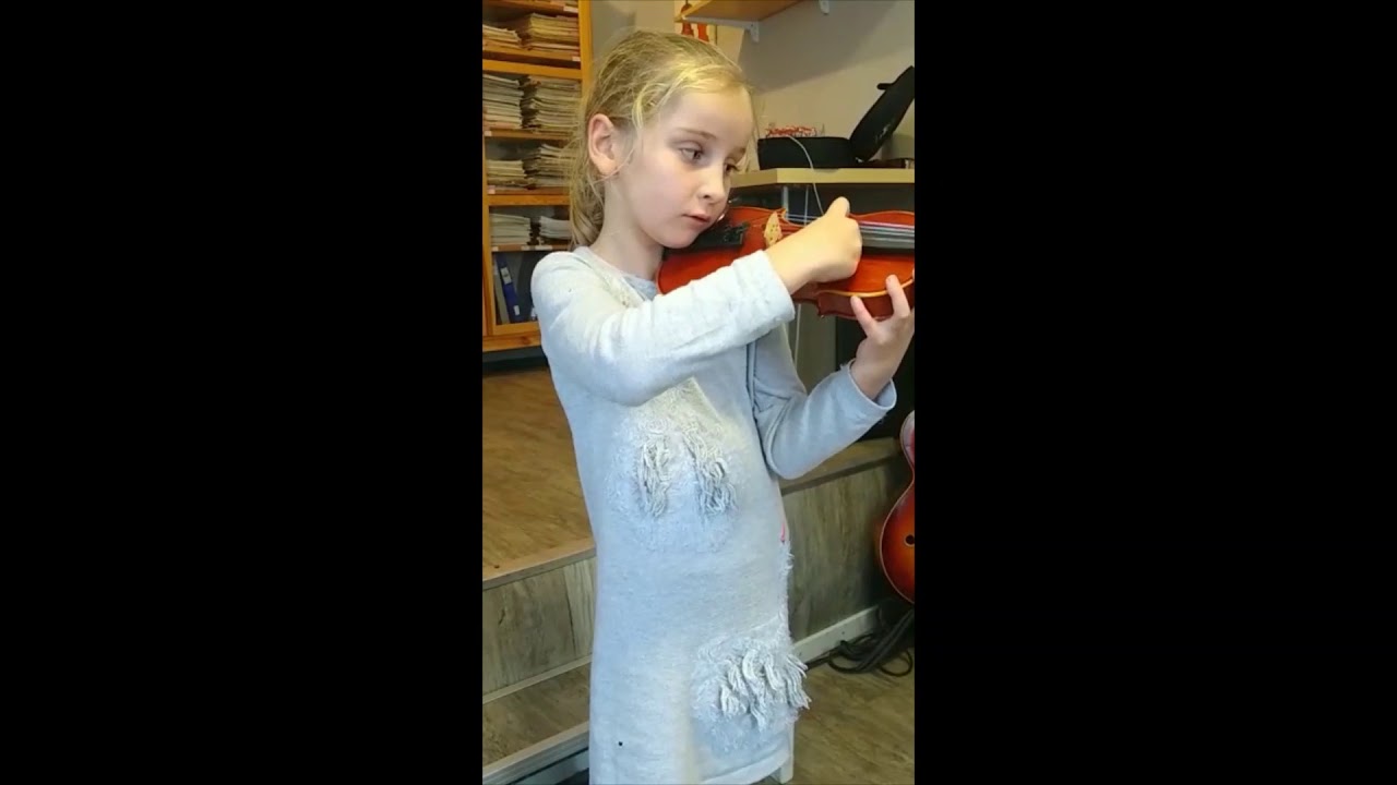 Fee speelt First Blues uit Vioolwereld deel 1