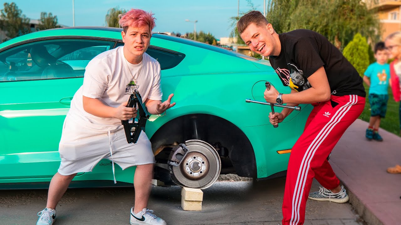 I-AM FURAT ROATA DE LA MASINA PRANK !!