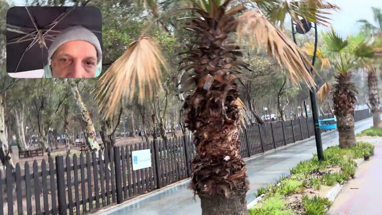 Kuşadası-Sevgi Plajı sahilinde 5 derecede sabah yürüyüşü 