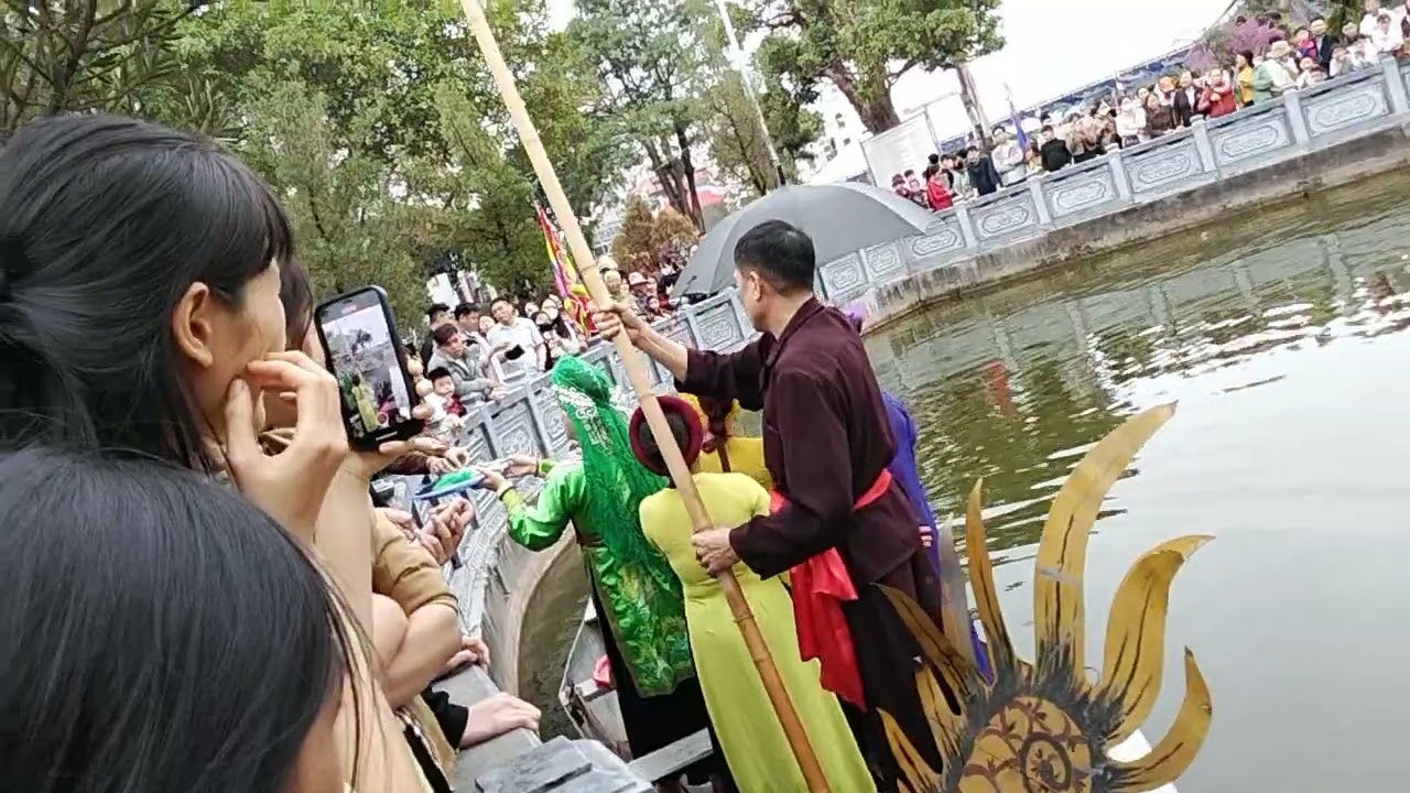 Khai mạc hội đền dạ trạch 