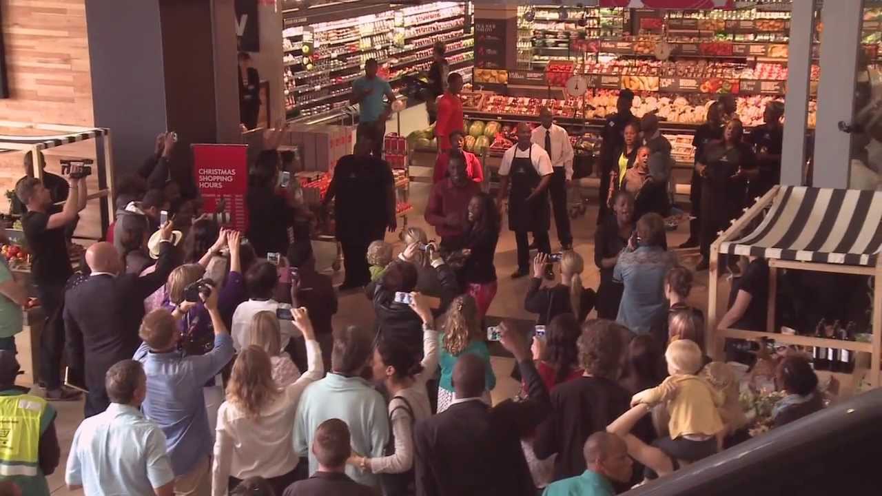 WOOLWORTHS FLASHMOB TRIBUTE TO NELSON MANDELA