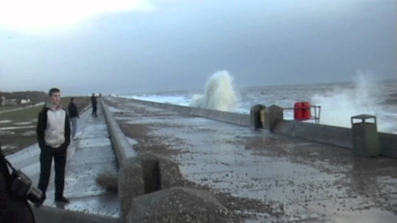 Lowestoft High Tide - 2007