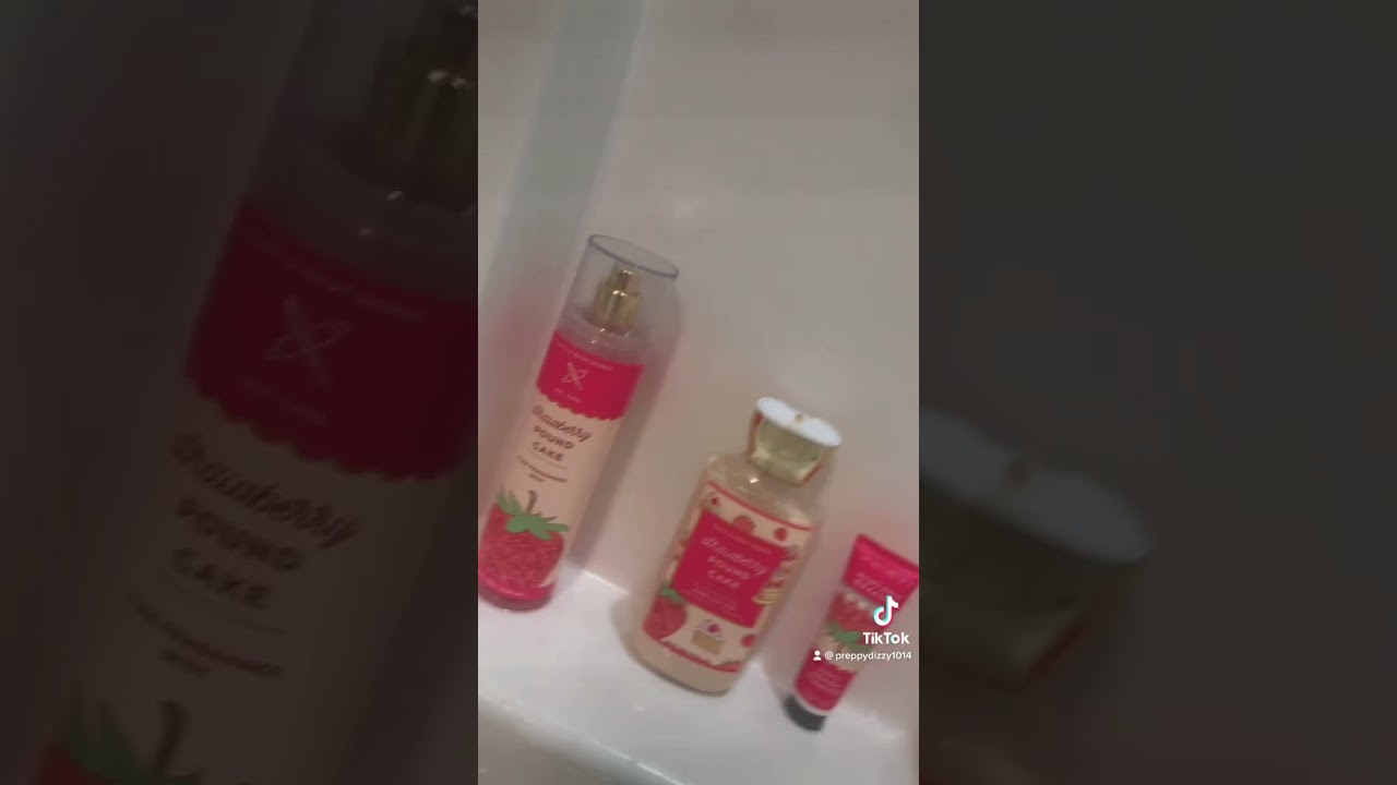 I absolutely LOVE strawberry pound cake scent!
