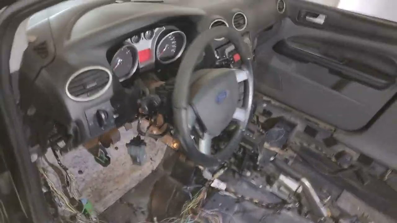 defeito Ford Focus  2009 , não reconhece chave de presença e não libera funcionamento !!