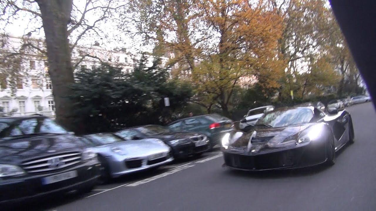 BLACK LAFERRARI V SKINNY TYRES - Chase around London !