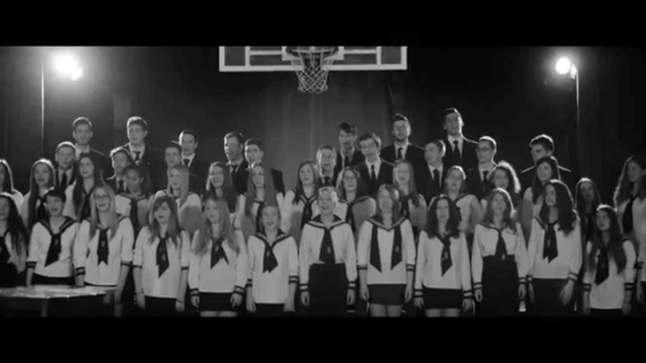 30Y - messziről szép [Official Music Video]