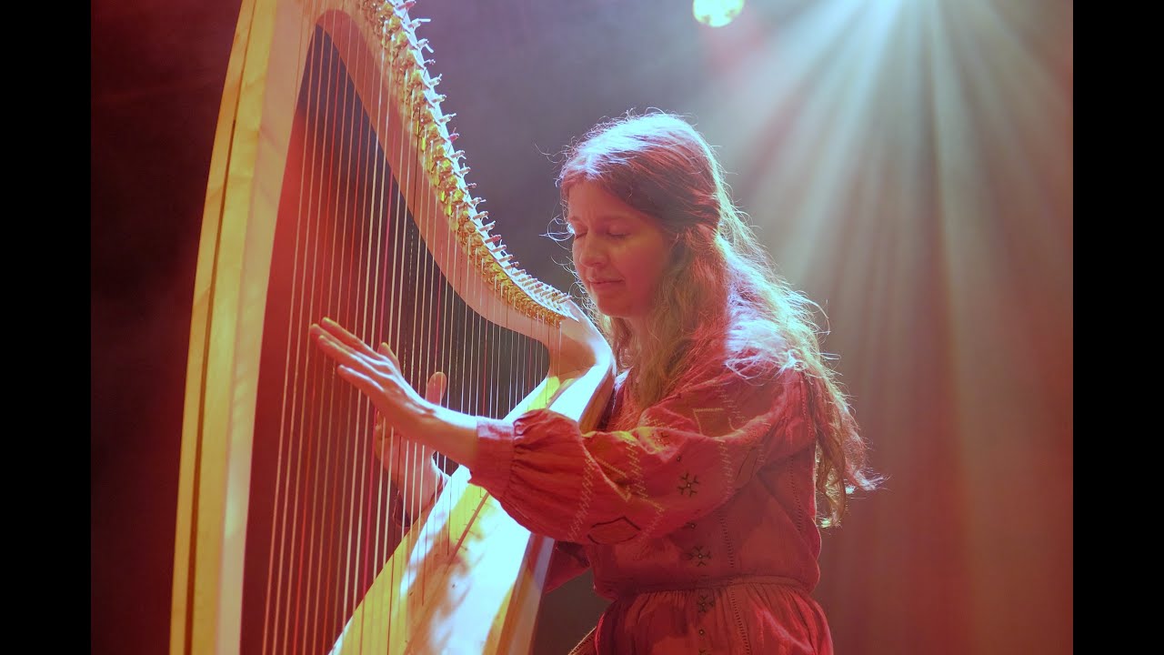 Waves coming in by Aurelia - lever harp instrumental