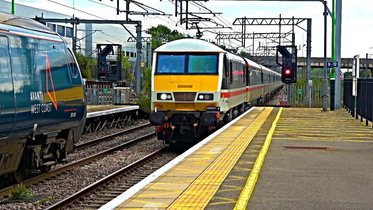 Trains at Milton Keynes Central & Wolverton, WCML | 19/09/22