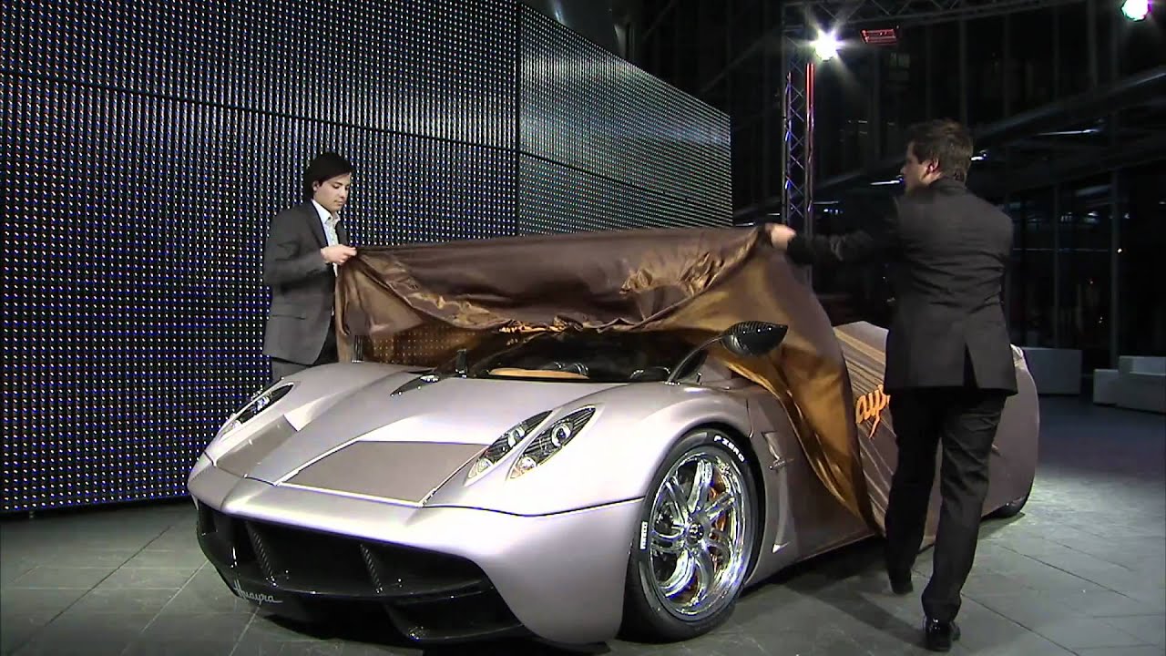 Pagani Huayra World Première at Pirelli