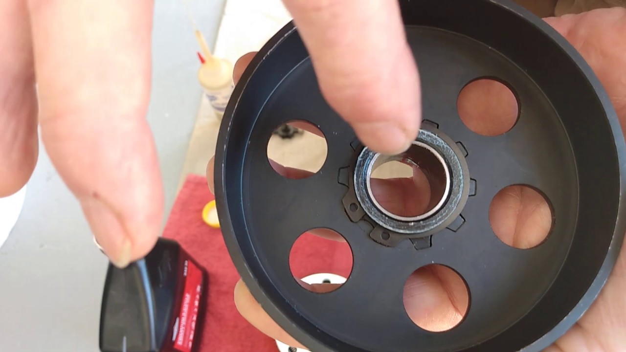 Phatmoto. Oil your centrifugal clutch (easy) how to