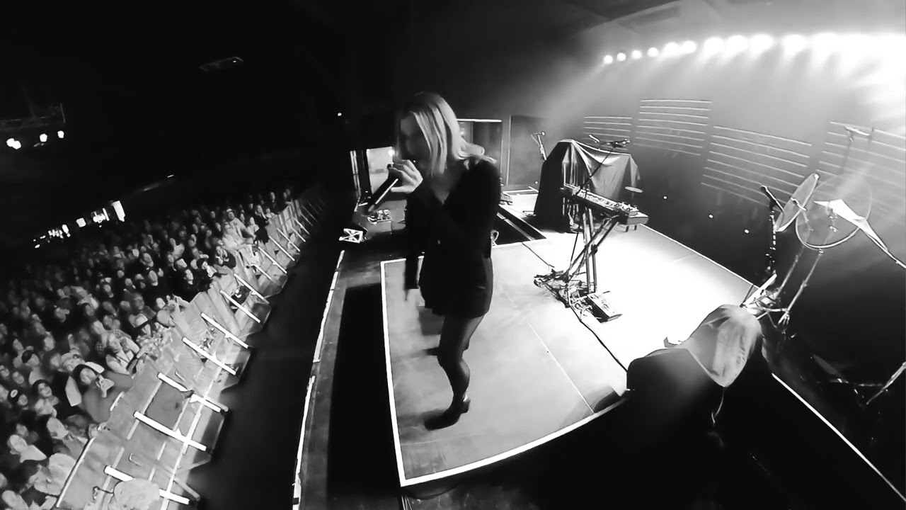 VÉRITÉ - i thought i was waiting (live)