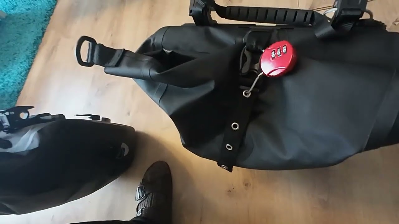 Zabezpieczenie sakw rowerowych przed otwarciem
